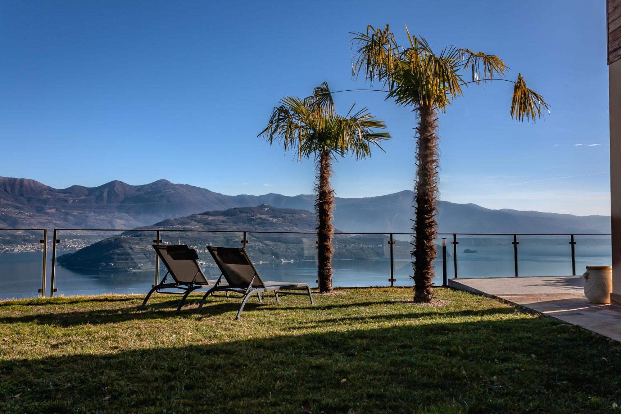 Mia Isola With Lake View, Garden And Swimming Pool Parzanica Dış mekan fotoğraf