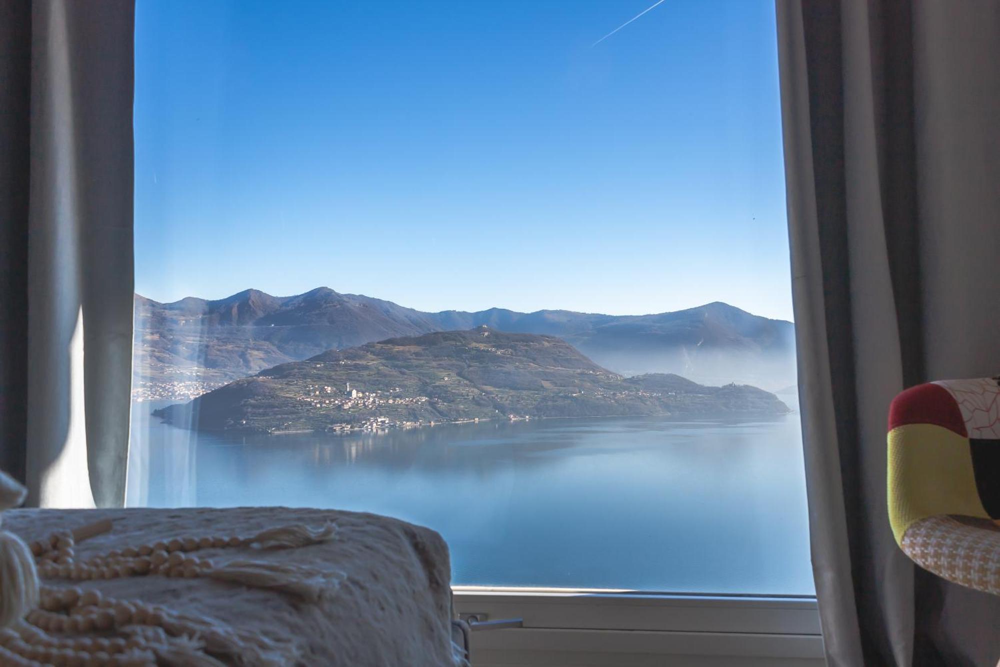 Mia Isola With Lake View, Garden And Swimming Pool Parzanica Dış mekan fotoğraf