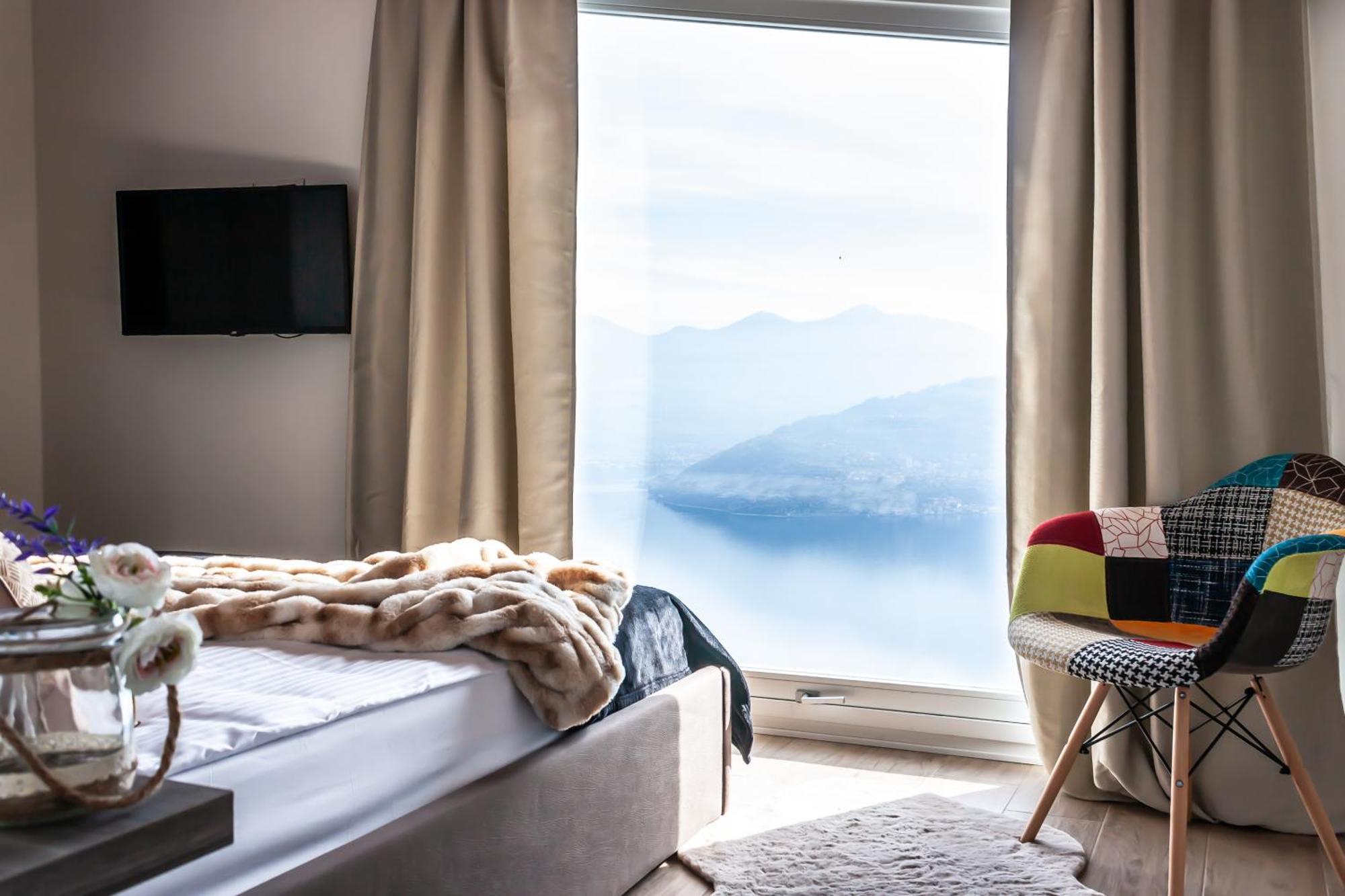 Mia Isola With Lake View, Garden And Swimming Pool Parzanica Dış mekan fotoğraf